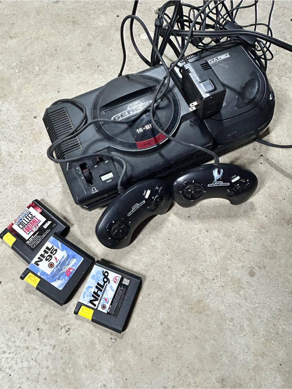 Sega Genesis 16-Bit Retro Game Console, 2 controllers and 3 games